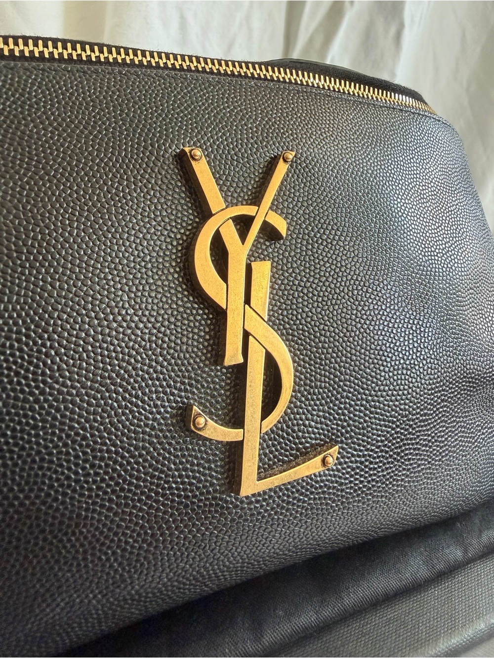 ❌SOLD❌ Saint Laurent CASSANDRE Belt Bag In Grain De Poudre Embossed Leather - Picture 4 of 9